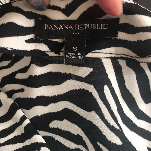Banana Republic Zebra Print Blouse Sz S EUC - Picture 4 of 6